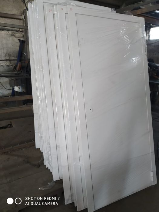 Входные железные двери