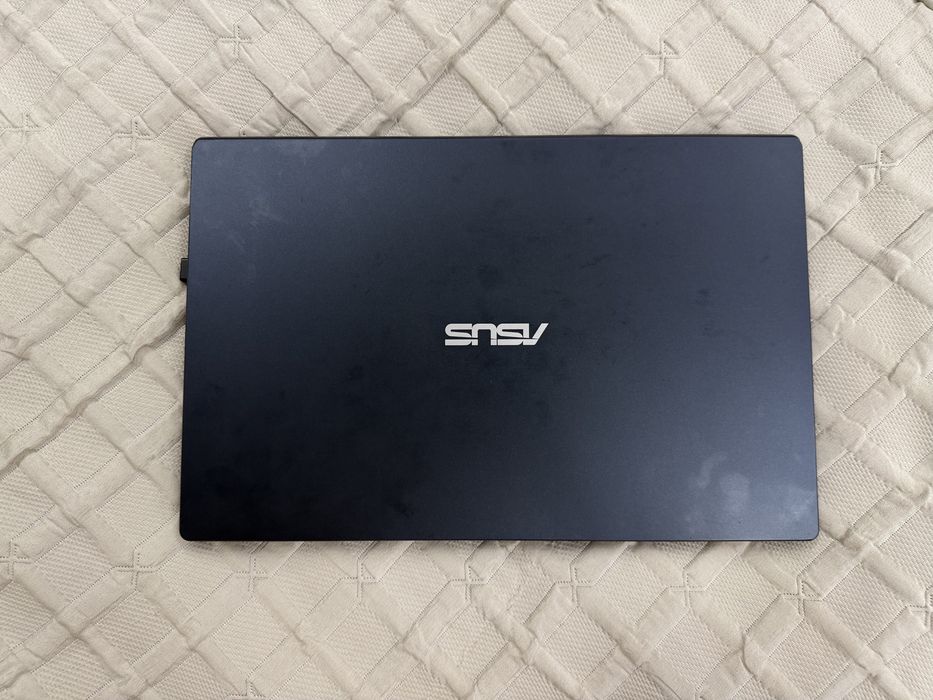 Продаю ноутбук Asus