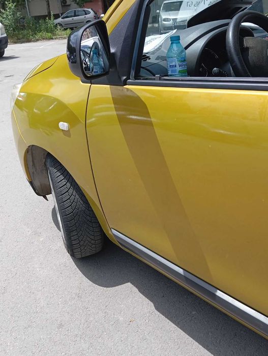 Продавам Dacia Lodjy