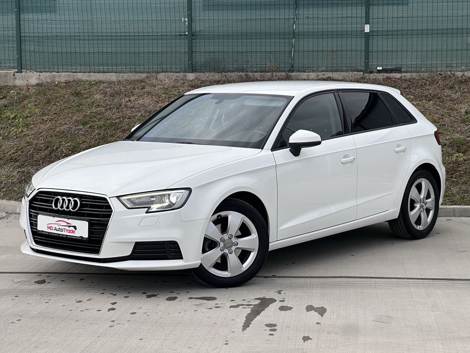 Audi A3 30TFSI 1.0 Benzina - 113Cp / Rate / Xenon / CarPlay / Piele