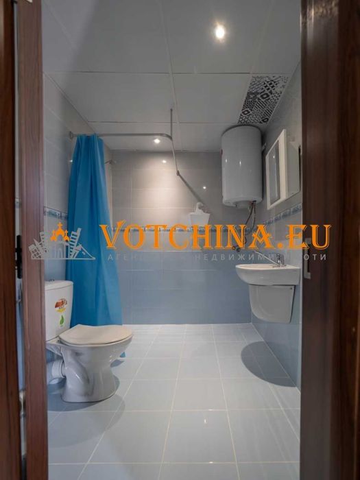 Просторна триетажна къща в град Свети Влас, м-т Инцараки.