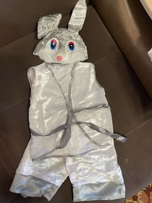 Продам костюм Зайца