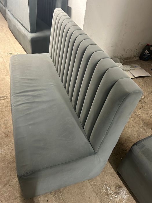 Офисные диваны и столы