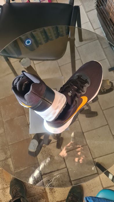 Nike маратонки  42.5