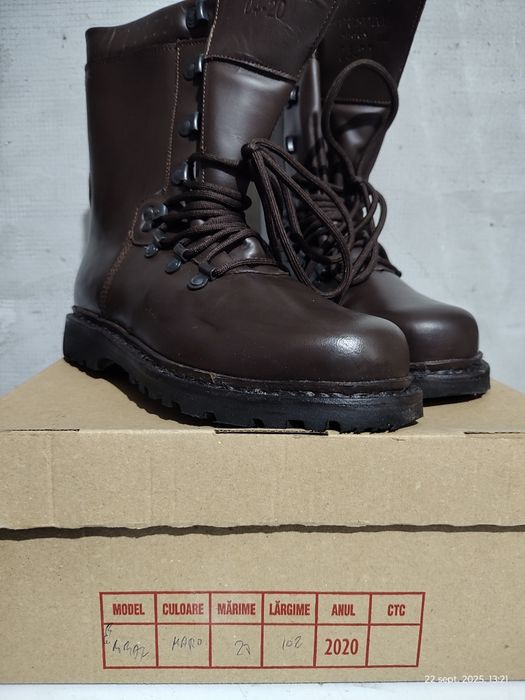 Vind bocanci militari