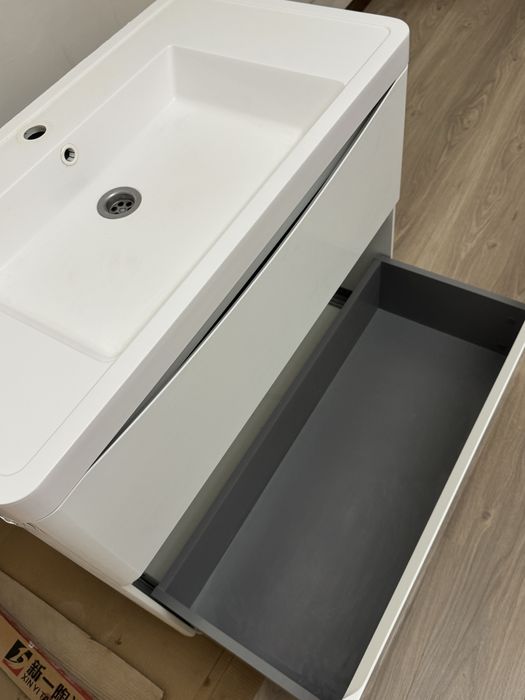 Продам тумбу с ящиками