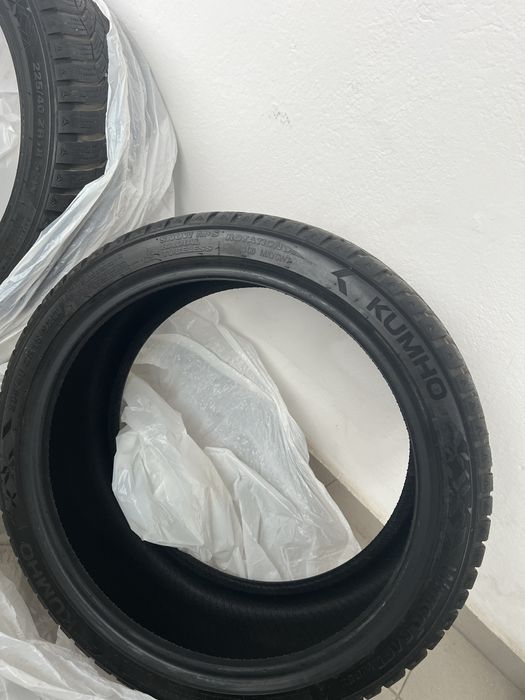 225/45/18 Kumho Wintercraft Wp5