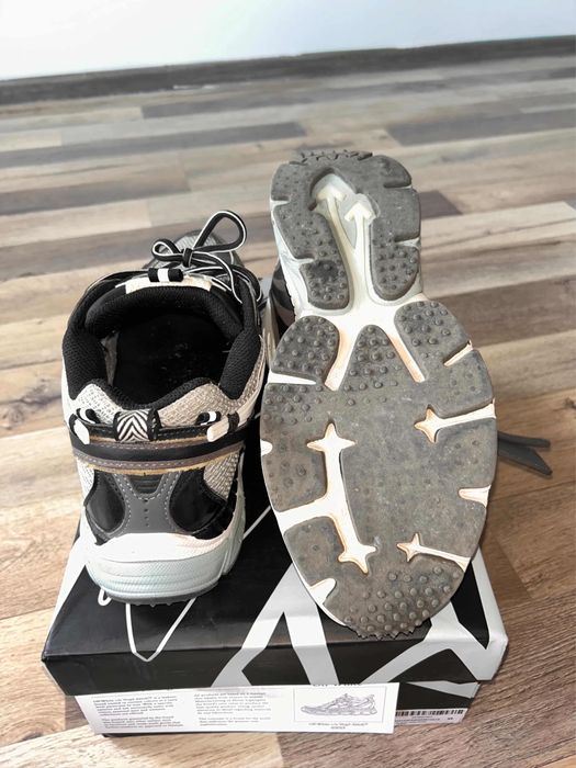 Off White Be Right Back