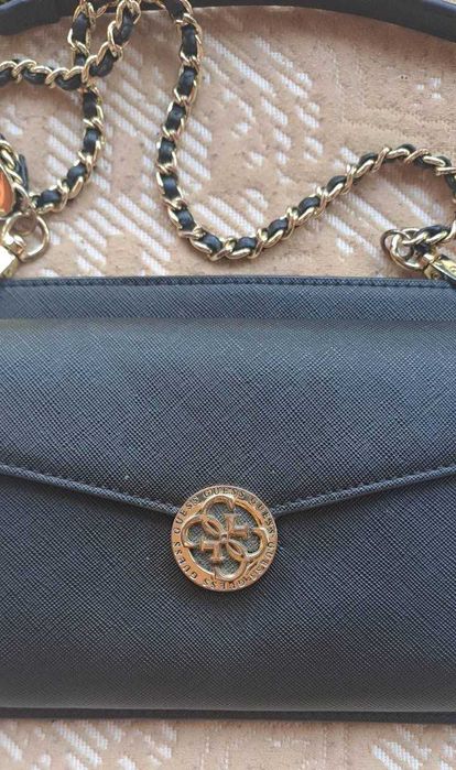 Оригинална чанта Guess