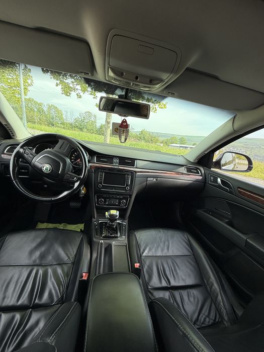 Skoda Superb 2.0 TDI 170 cai