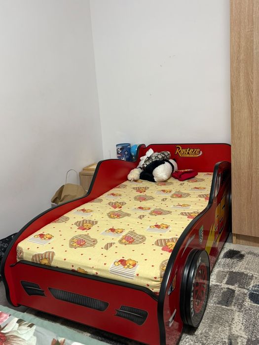 Pat copii Fulger McQueen (Disney Cars) cu spațiu depozitare, 140x70 cm