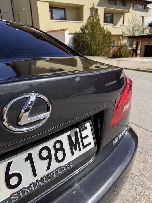 Lexus IS 220d 223 105 km 2006г