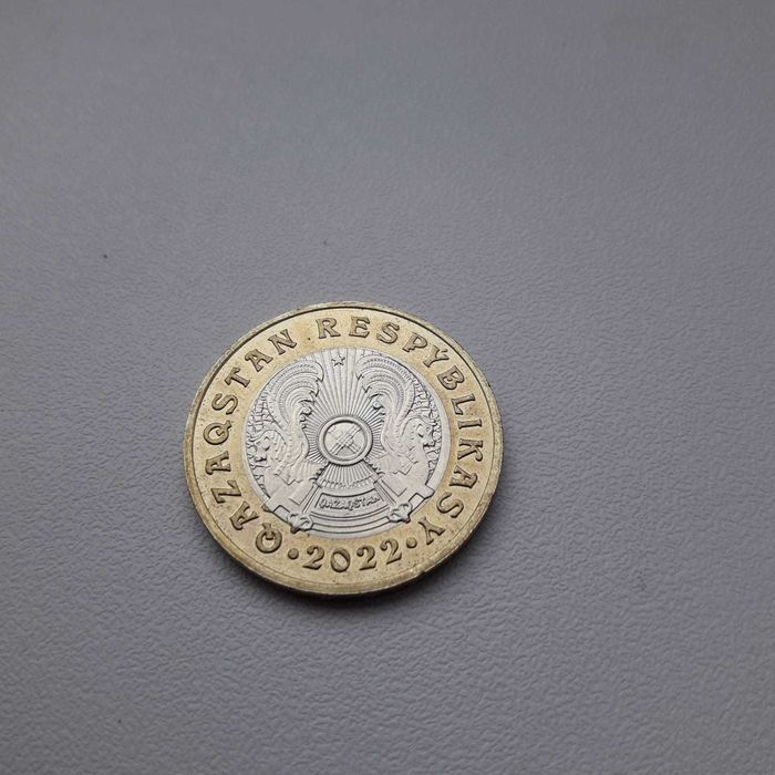 Монеты 100 тенге юбилейные