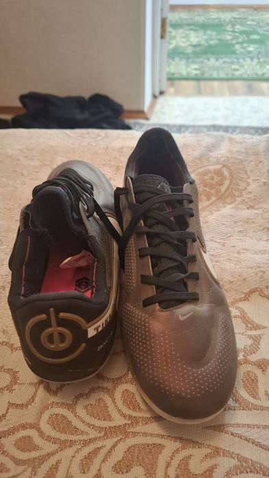 Продается бутсы темпо