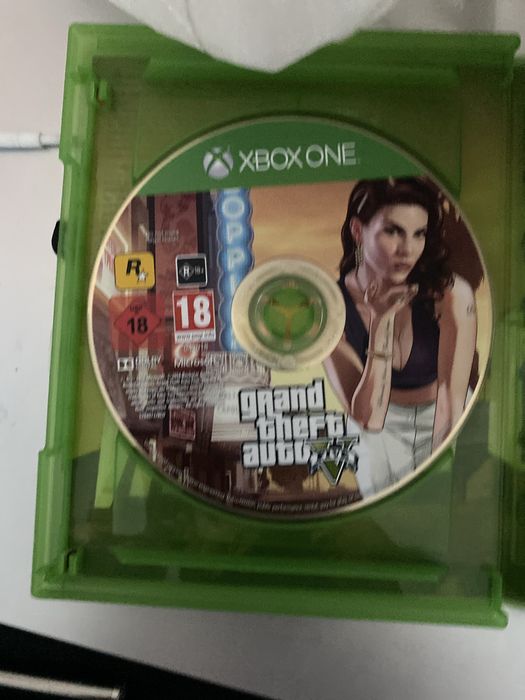 Vand sau schimb xbox one cu ps4