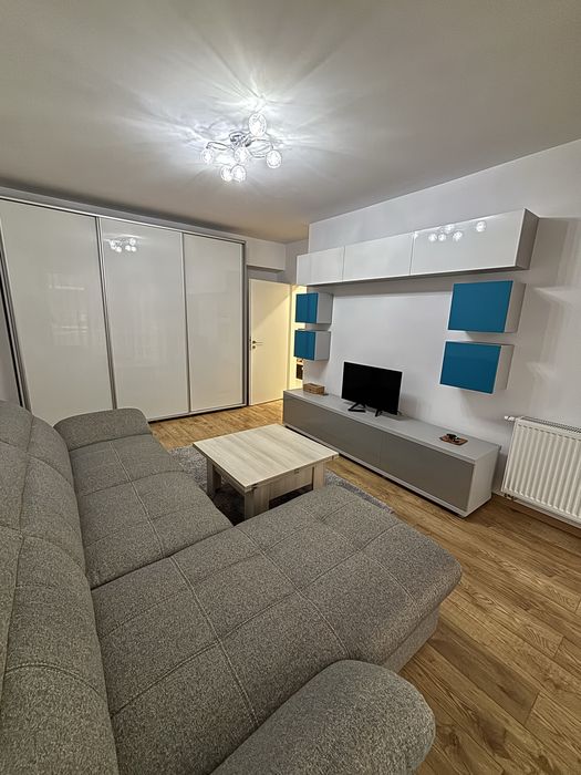 Apartament 2 camere decomandat, de inchiriat, tractorul Coresi