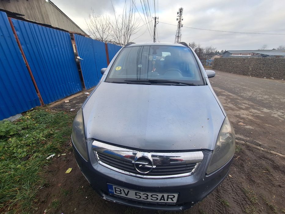 Vand opel Zanfira Pret 2000€ NEGOCIABIL