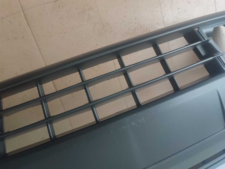 Предна броня Кади 2004-2010 VW Caddy Cady Нова с решетка