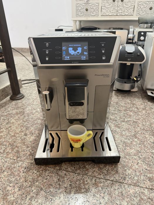 Кафемашина Delonghi primadonna class