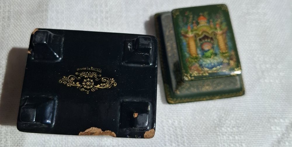 Casetă rusească autentică lac PALEKH 1994 – Pictată manual 5 laturi „Prințesa Broască”
