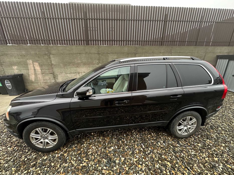Volvo XC90 D5 AWD, 2012, 205CP, 7 locuri, negru, distribuție schimbată, cârlig remorcare