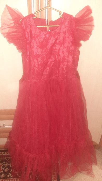 Платья нарядные для девочки