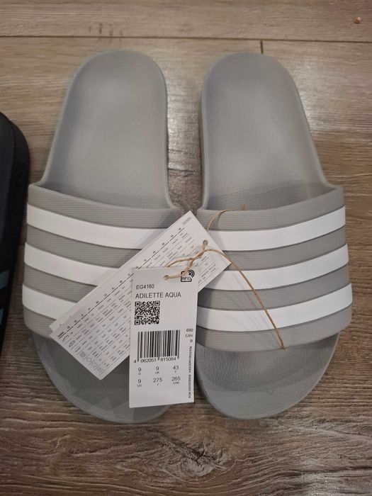 Чисто нови чехли adidas