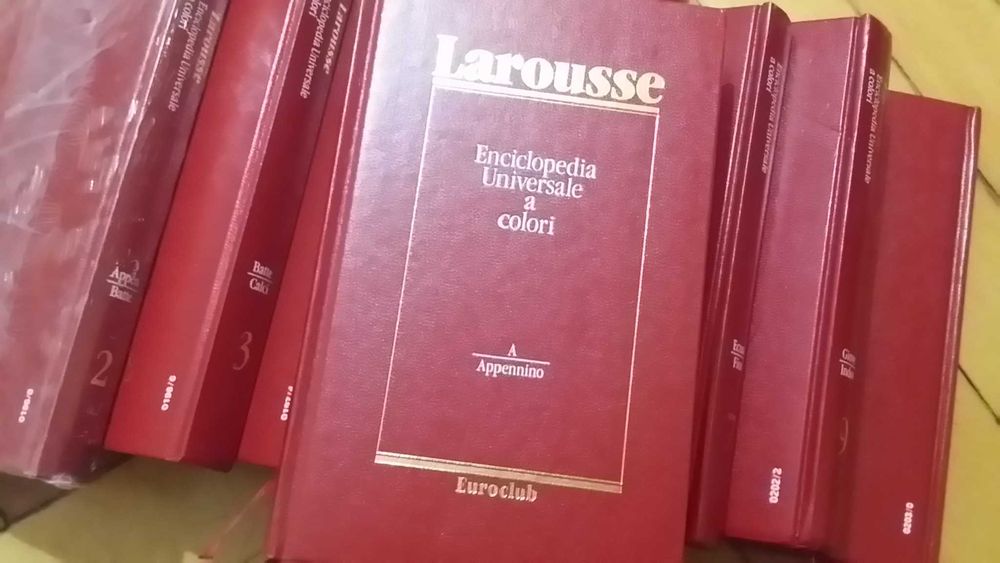 Италиански книги