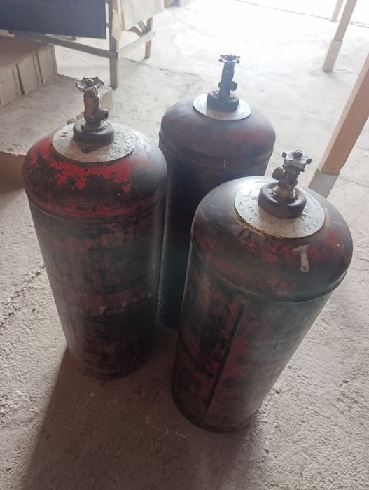 Продам газ балон большой