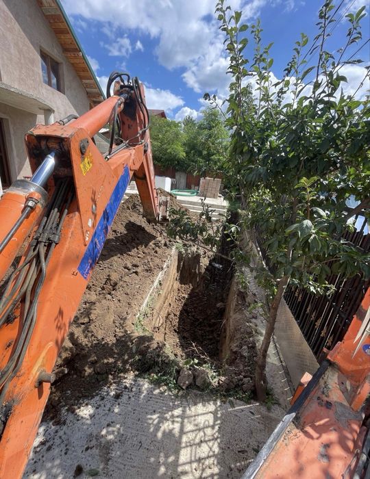 Buldoexcavator Iasi de închiriat