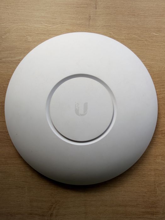 Access Point Ubiquiti UniFi AP AC Pro UAP-AC-PRO, dual-band, PoE