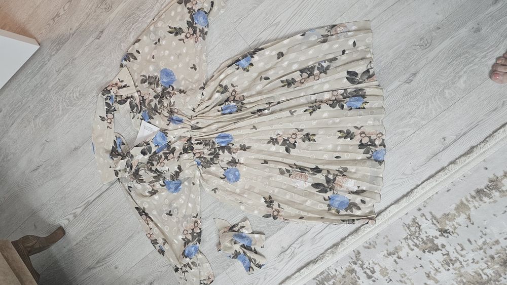 Продам новое платье