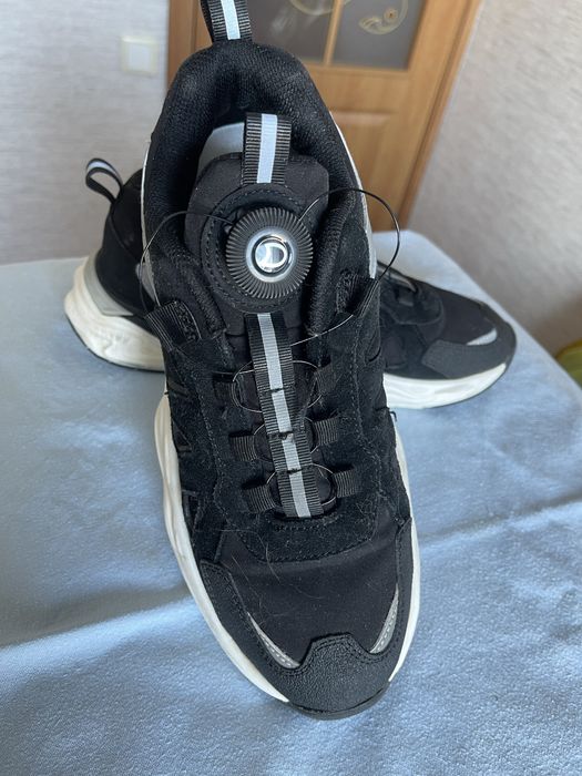 Кроссовки Котофей р-р 41