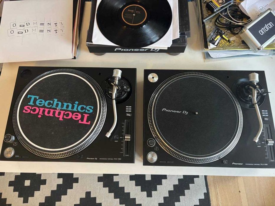 Pioneer PLX-1000 / Technics 1210 (pair)