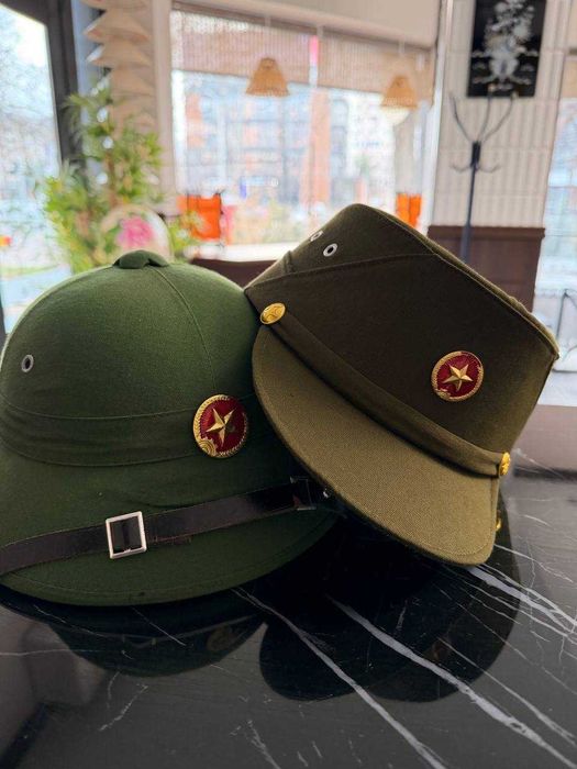 Легендарный вьетнамский пробковый шлем и армейская кепка (Милитари).