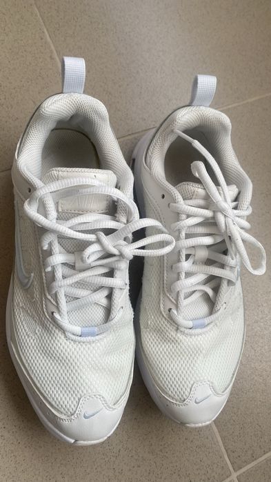 Дамски маратонки Nike Air Max Ap 38,5