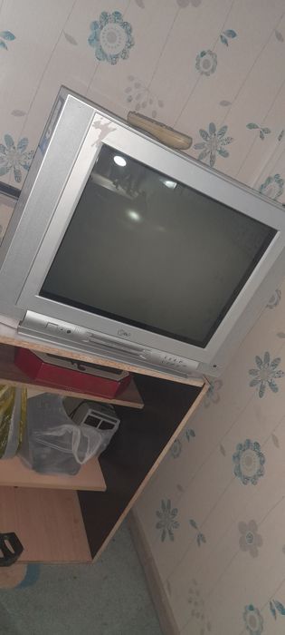 Телевизор lg флатрон в хорошем состоянии