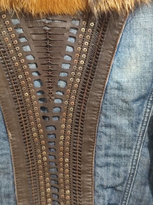 Продам джинсовую куртку