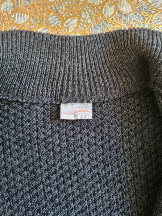 Продам шерстяную кофту