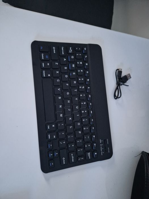 Tastatura Bluetooth