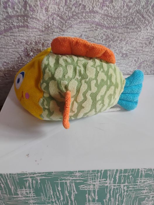 Сладка плюшена играчка рибка