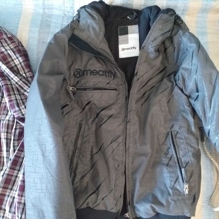 Продам куртку в отличном состоянии