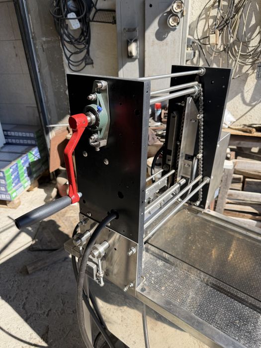 Разпечатваща машина за пчелни пити