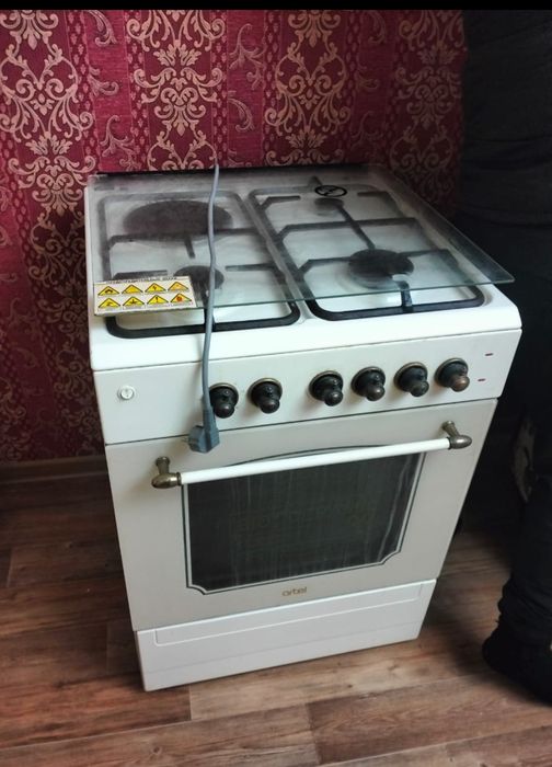 Продам газовую плиту