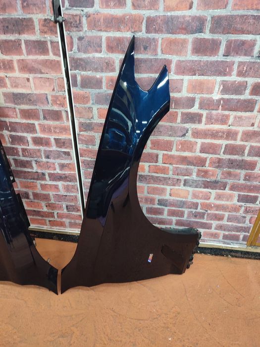 Aripa Bmw seria 5 G30 G31 stanga dreapta Completa Carbon Schwartz 416