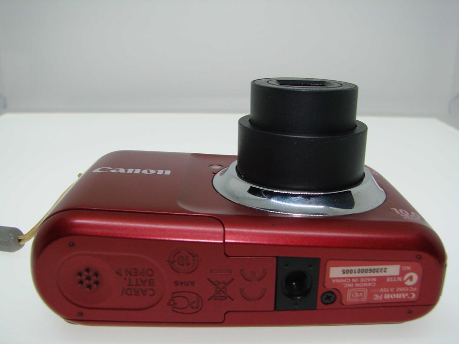 Canon PowerShot A800 ултра компактен цифров фотоапарат, дигитална камера Канон в червен цвят, отличо сътояние, работи ерфектно
