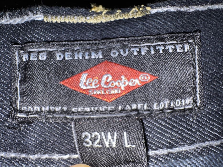С етикет черни дънки Lee Cooper