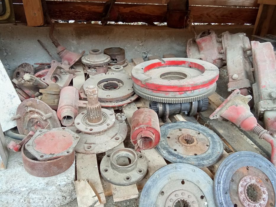 Резервни части за Т-16