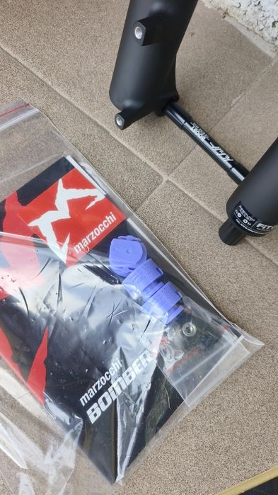 Промо 29-160mm Marzocchi Bomber Z1 Grip  Black Enduro Вилка Ендуро