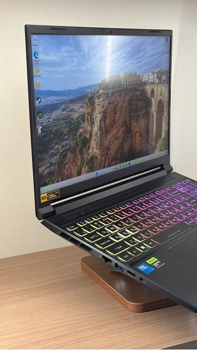 Продаю новый Acer Nitro V16s